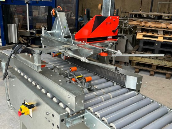 Soco T10 Case Sealer Infeed Outfeed Gravity Conveyors Pic 06